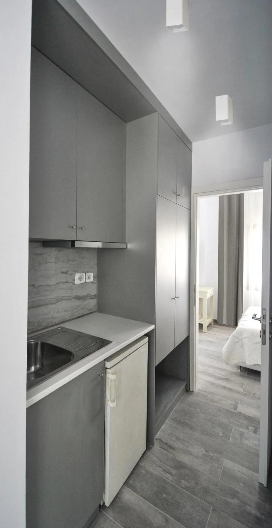 Tiara Holidays - Imeres Studios & Apartments - Deluxe Apartment Ground Floor - kitchen